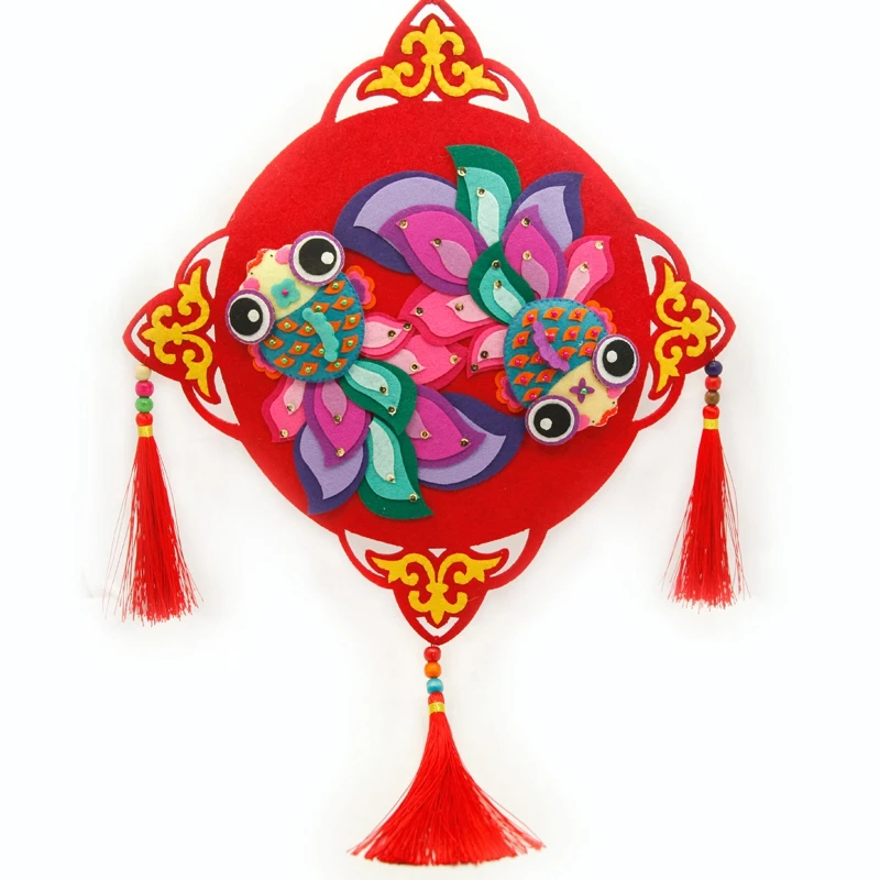 

2018 Large China-style Goldfish Wall Hanging 59.5 x 42cm Environmental Felt Applique Ornament Kit DIY Needlework Wall Hanging