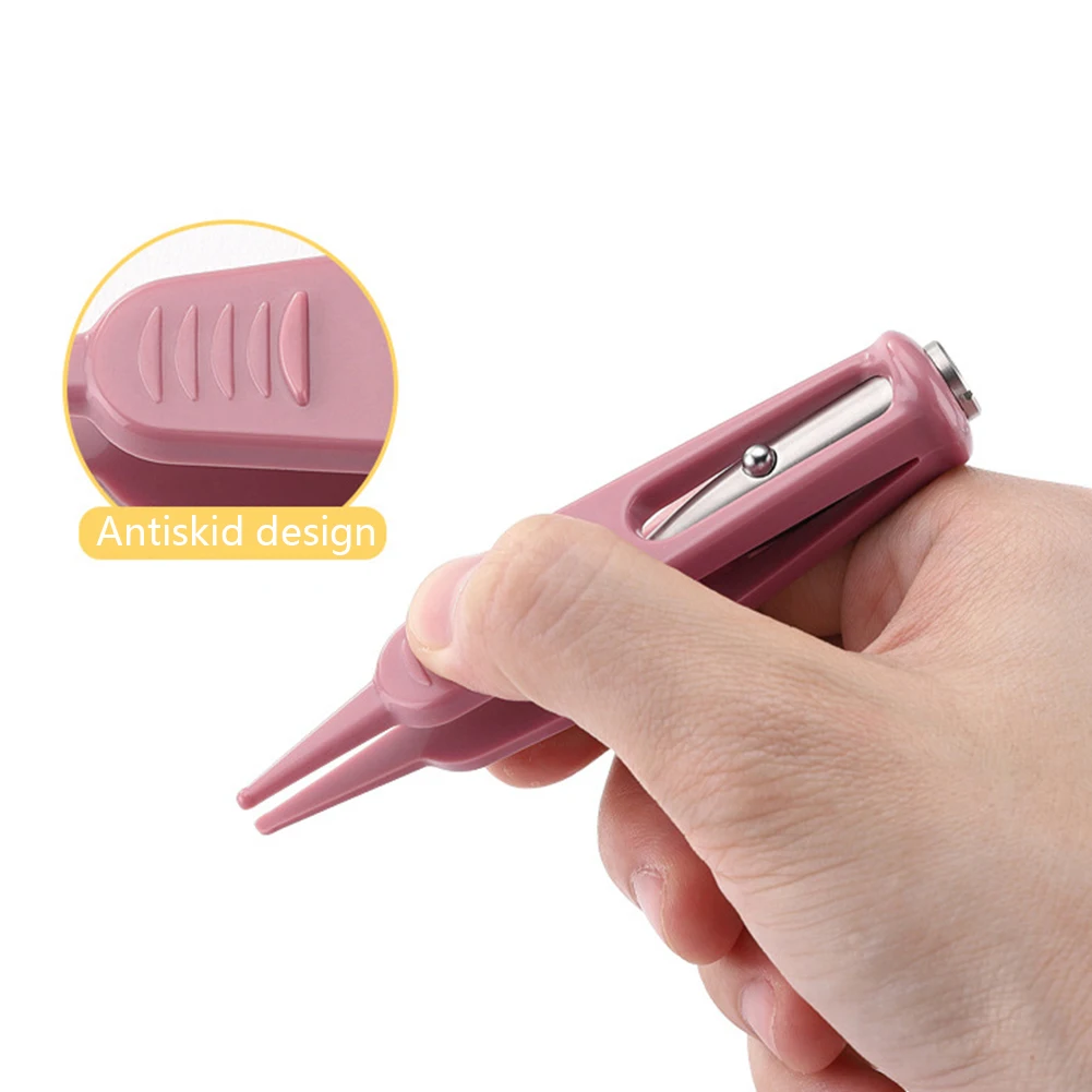

Newborn Navel Plastic Ear Forceps Visible Clip Baby Care Tweezer Safety Infant Nose Cleaning LED Flashlight Rustproof