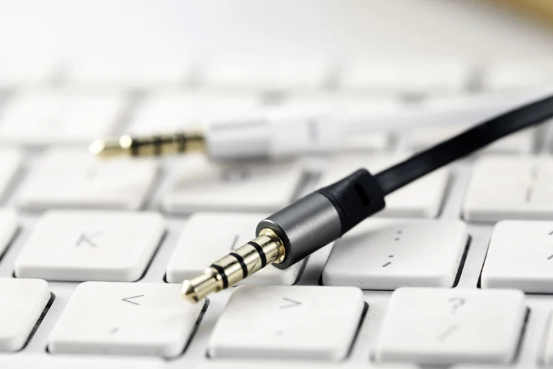 Wallytech W802 Metal earphone plug black 1