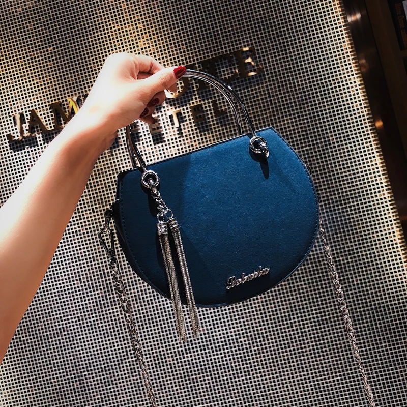 New Fashion Delicate Mini PU Leather Women's Handbag Metal Chain Tassel Shoulder Crossbody Bag Ladies Small Round Package
