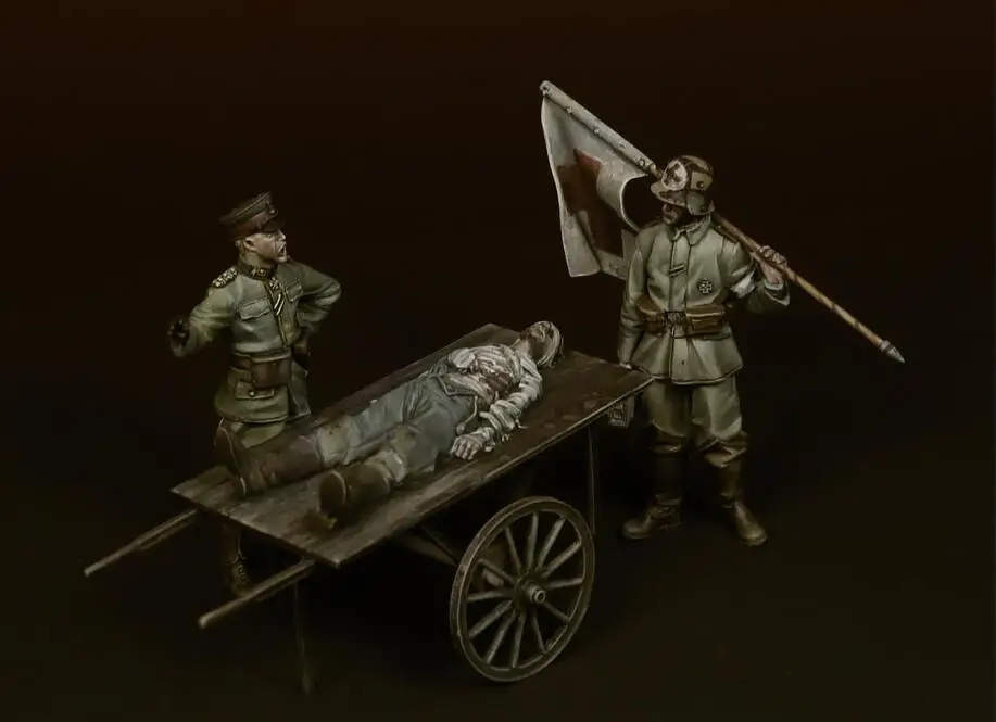 1/35 набор бесцветных медицинских солдат с тачкой Игрушечная модель из смолы