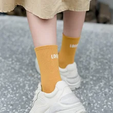 Женские носки, 1 пара, осенняя мода, короткие эластичные новые хлопковые стиль преппи, Одноцветный цвет, милые ретро носки для женщин