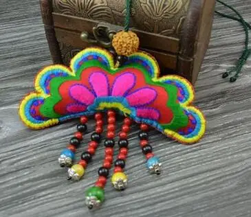 

New handmade folk style embroidery Beaded sweater long chain necklace pendant
