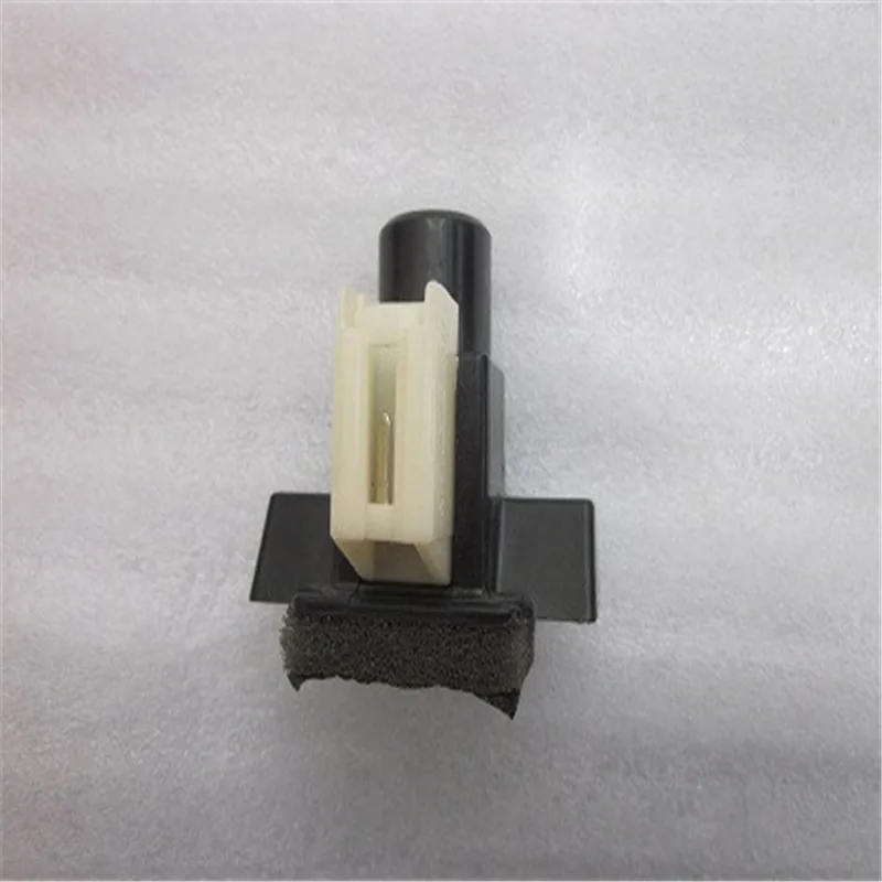 

Applicable to Mazda 6 GG mazda 6 indoor temperature sensor outdoor temperature sensor product code:G518-61-764M1