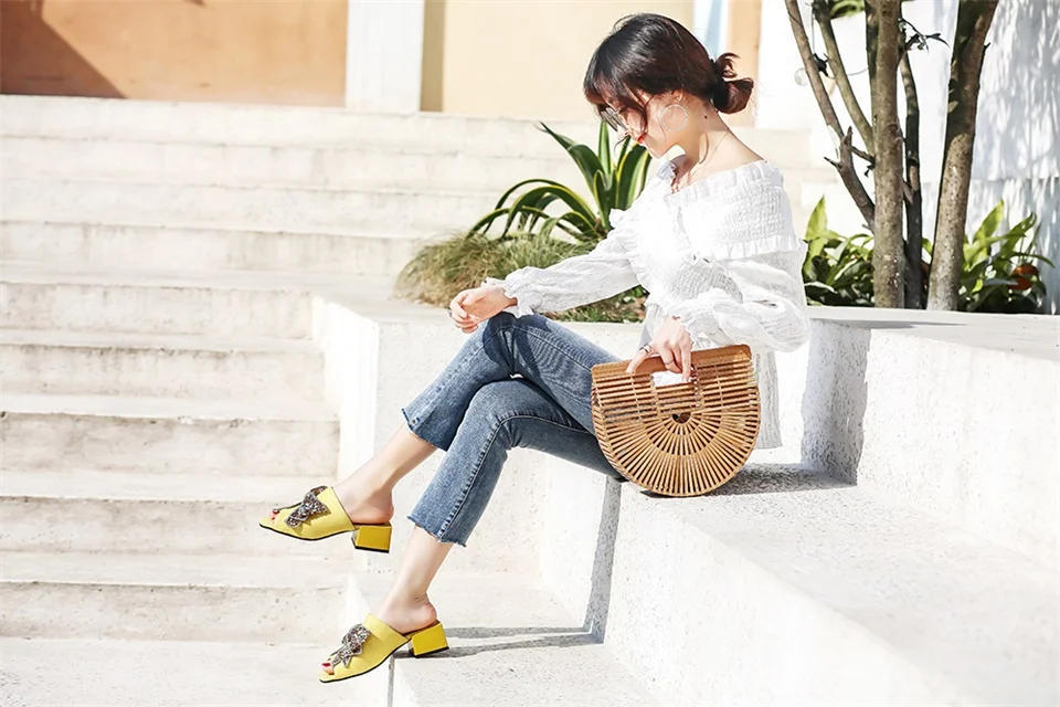 Г. Новые модные летние женские шлепанцы красивая обувь с открытым носком на квадратном каблуке с украшением в виде банта женские шлепанцы размер 33-46