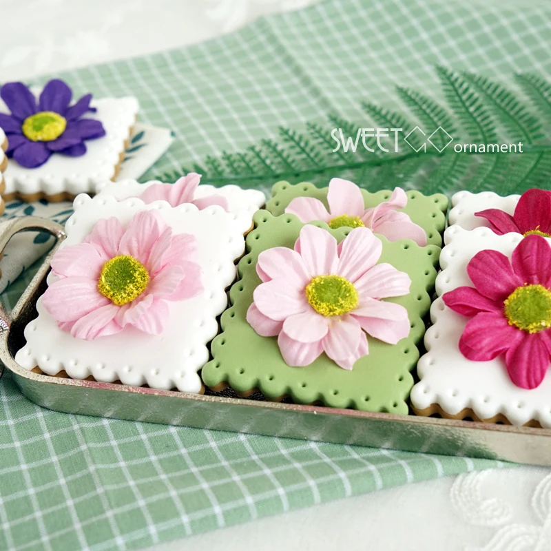 2pcs Simulation fondant flowers cookies Squared cookie cookies pink decorative