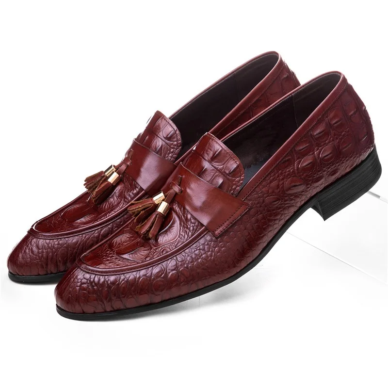 

Fashion Black / Brown Tan Summer Loafers Mens Dress Shoes Genuine Leather Casual Shoes Male Wedding Shoes With Tassel