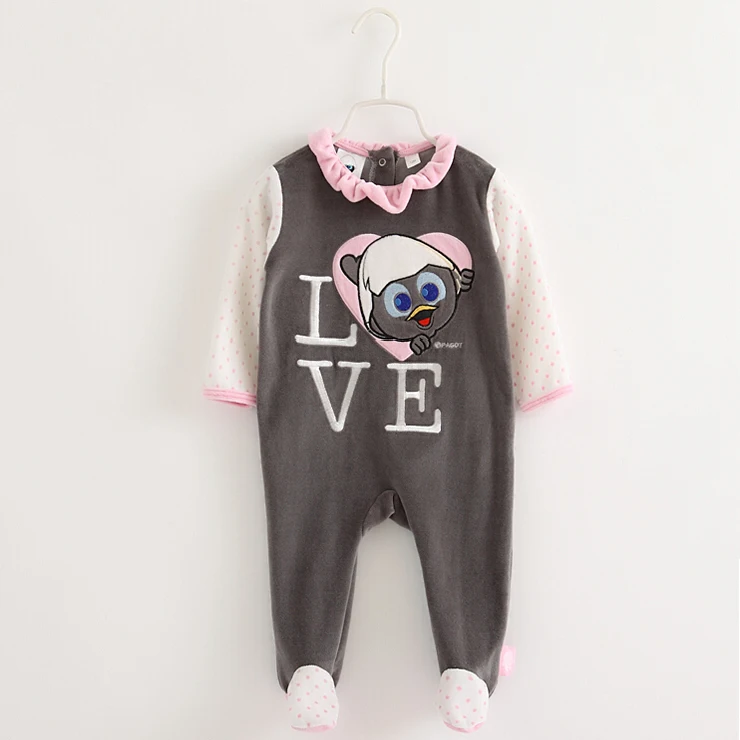 For over years, French fashion house Petit Bateau has created high quality, stylish clothing and undergarments for the whole family! Renowned for using the finest quality cotton, this chic-brand offers timeless wardrobe staples including everything from the iconic baby raincoats to soft knitwear with classic Breton stripes, in silhouettes for babies and kids.
