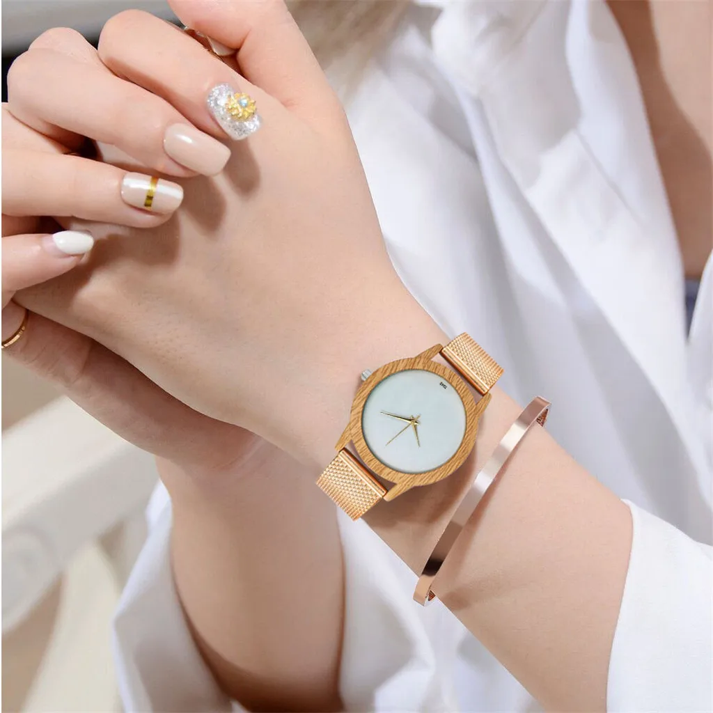 

2019 New Arrival Wood Watches Women womans Fashion Silica Gel Band Analog Quartz Round Wristwatch montre femme