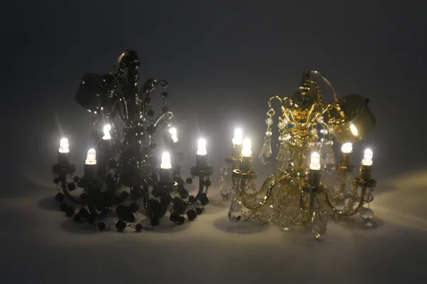 dollhouse light for barbies