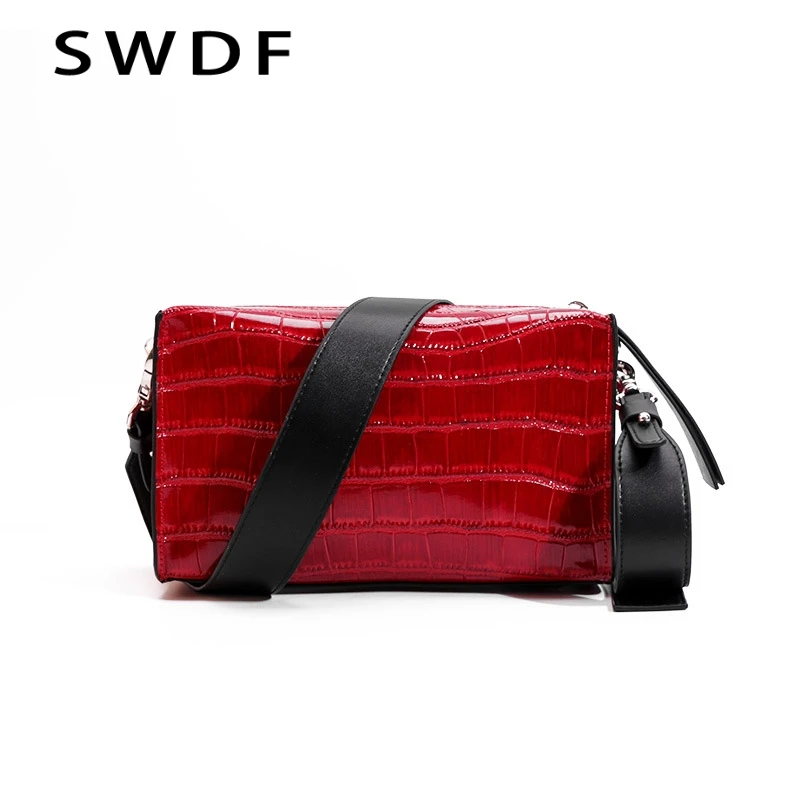 

SWDF 2019 New Women's Shoulder Bag Crocodile Pattern Leather Pillow Bag Lock Buckle Ladies Korean Version Of The Messenger Bag