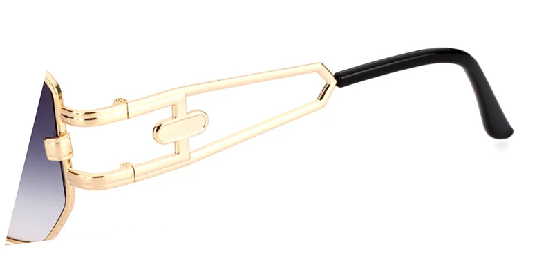 4018124899_659672191