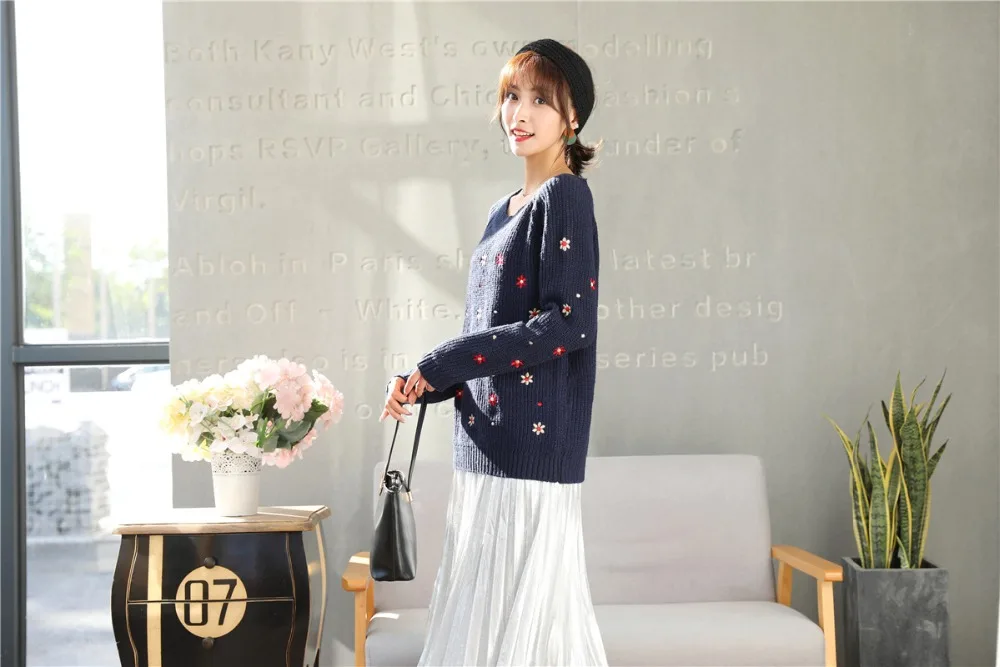 2018 Autumn Sweater Women Embroidery Knitted Winter  (11)