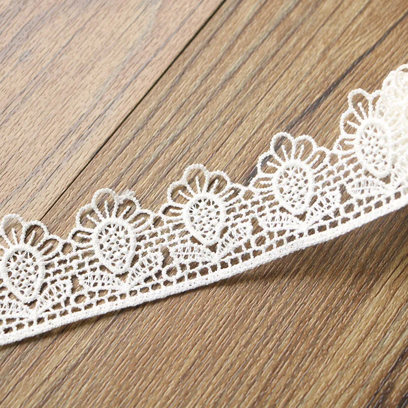 

2yards of beautiful lace ribbon, 38mm wide, DIY Clothing Accessories floral accessories, etc