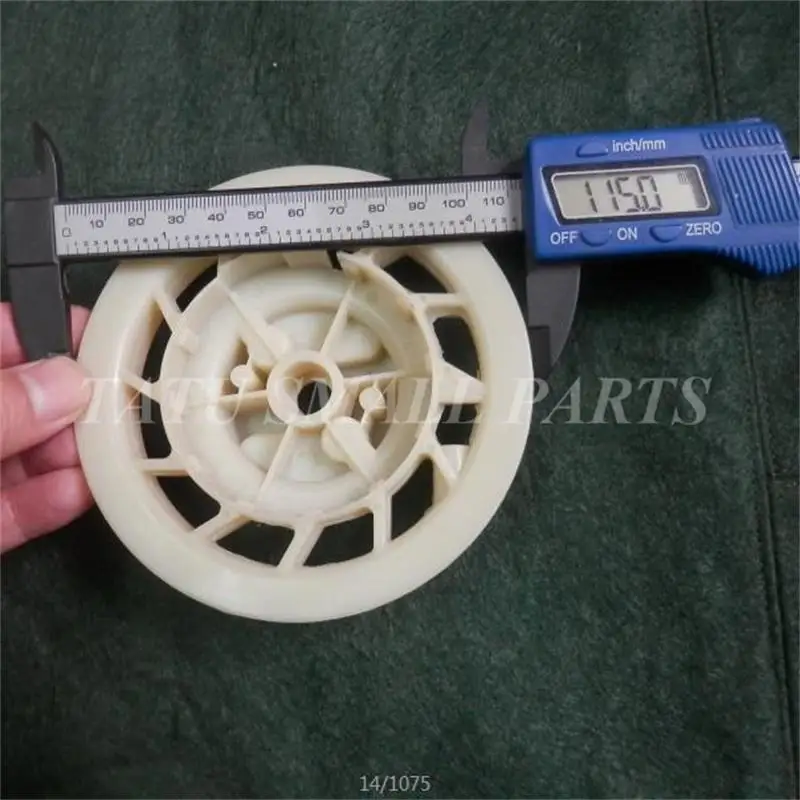 RECOIL STARTER PULLEY 499901 4