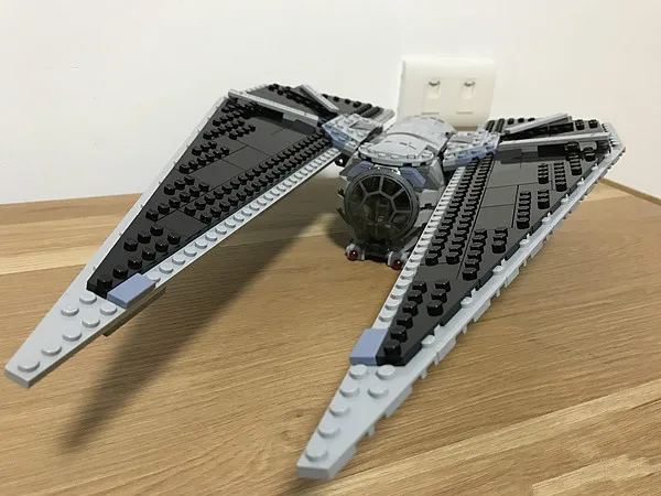 

New bricks 05048 543Pcs Star War Seiers The TIE Striker Building Blocks Compatible with 75154 Gift Toys lepin