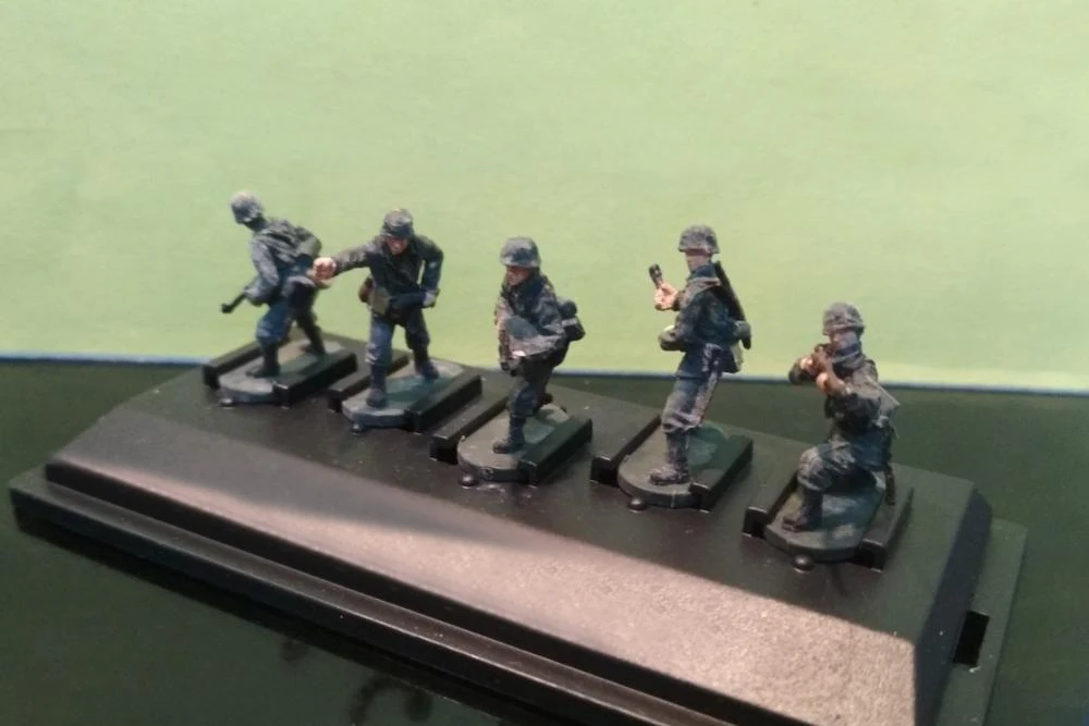 1/72 P803 немецкая пять солдат готовые цветные изделия модель резервуара военная