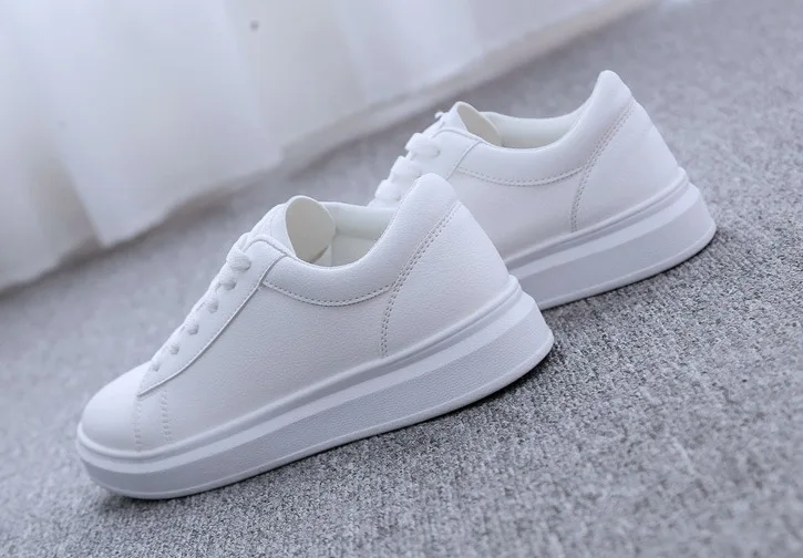 white women shoes Женская Повседневная обувь; коллекция года; сезон осень; женские кроссовки; Модные дышащие белые женские туфли из искусственной кожи на платформе; мягкая обувь - Цвет: white women shoes