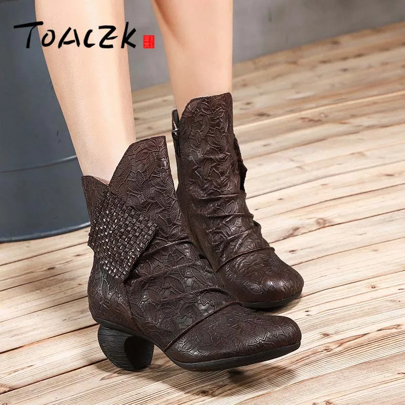

Autumn winter new thick heel short boots female genuine leather embossed retro ruffle head layer cowhide boots