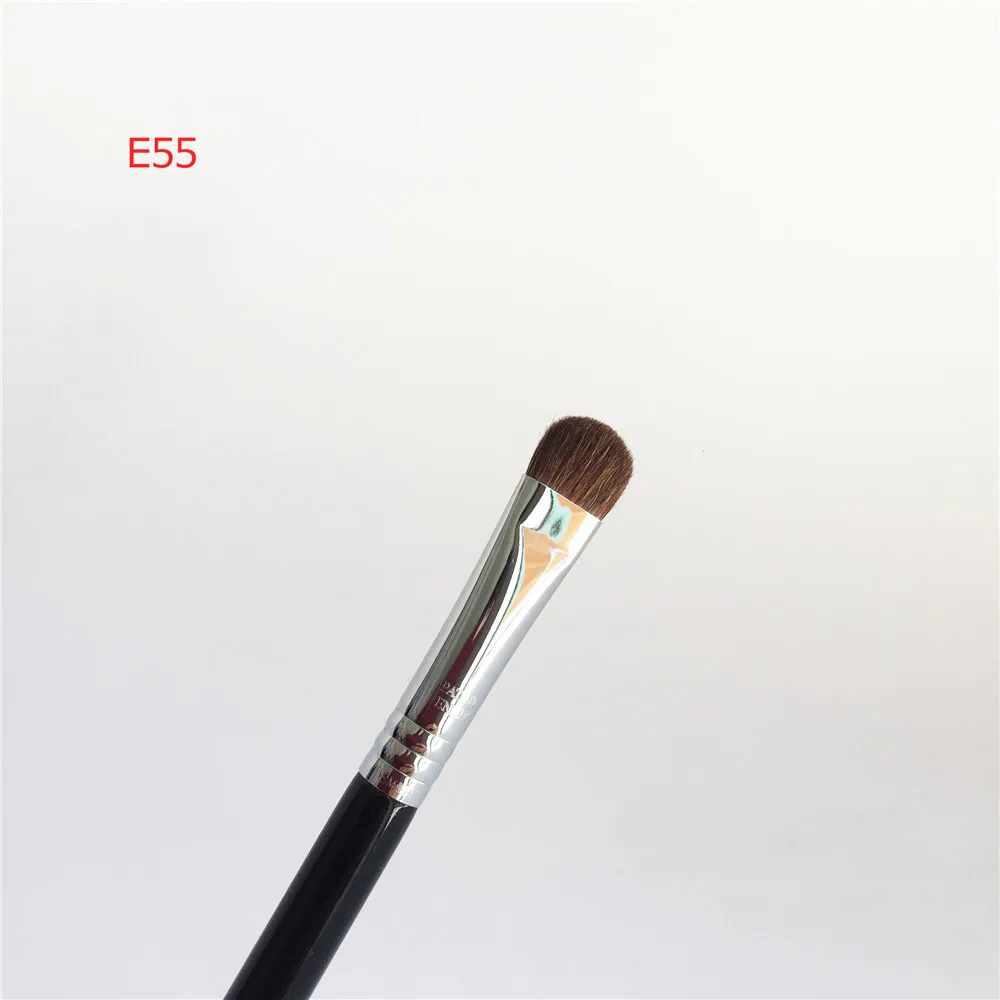 Sigma E55 Eye Shading BRUSH _ 1