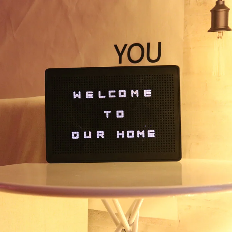 

DELICORE Felt Letter board Sign Message A4 Size Battery And USB DC PORT Energization mode LED Cinema Lightbox With 184 letters