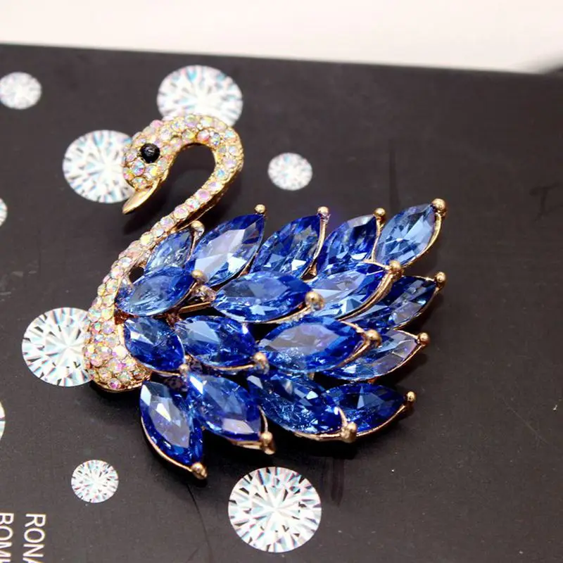 

Colorful Enamel Five Birds Brooch With Crystal Rhinestones Collar Clip Dress Coat Decoration Animal Brooches For Friends Gift uk