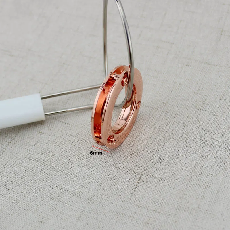 HTB1KXeOKeuSBuNjSsziq6zq8pXaN