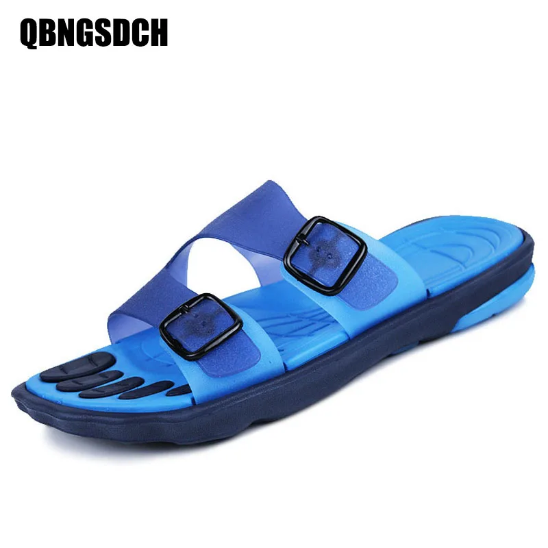 

New Men Slippers Fashion Personality Word Drag Men Sandals Outdoor Lightweight Cushioning Casual Color Matching Men Beach Shoes