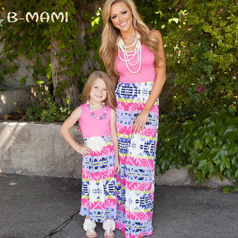 

2019 Summer Girls Dress Family Clothing Matching Outfits Fashion Stripe Mom And Daughter Matching Dresses Mommy And Me Clothes