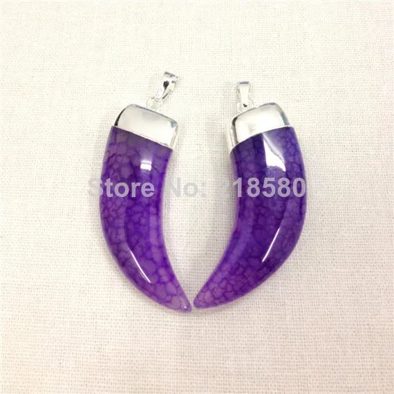 Женская подвеска с большим фиолетовым оформлением подвеской в виде клыком 24