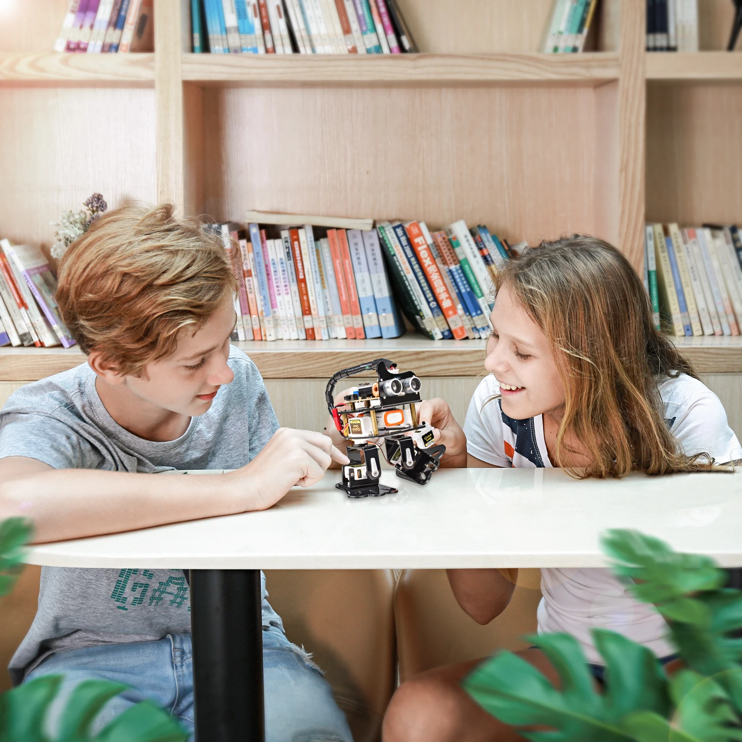 SunFounder Smart Programmable Dancing DIY Robot for Arduino Kids and Adults