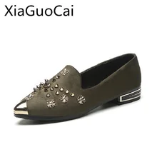 Брендовые весенне-летние женские лоферы на плоской подошве с металлическим украшением; женские повседневные туфли с острым носком на плоской подошве