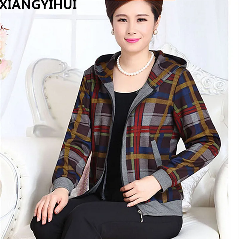 2017 autumn Coat the female brand high quality middle aged and elderly