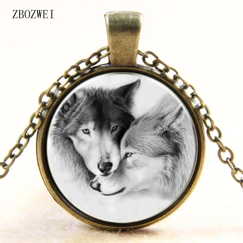 Europe and the United States popular black and white double wolf pendant necklace trade new money ornaments