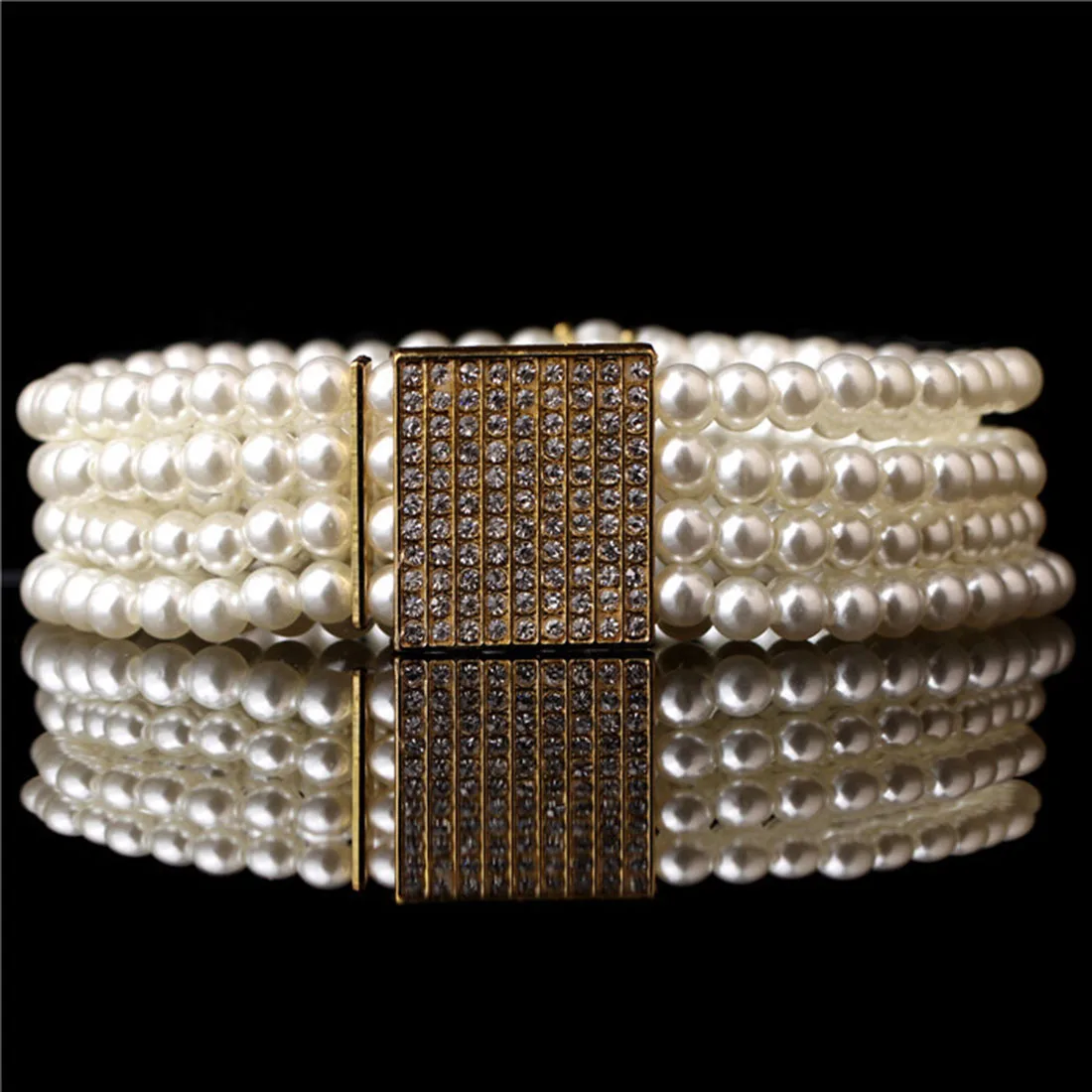 2017 Elegant Design Women Elegant Gold Buckle Belts Inlaying Rhinestone