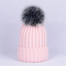 Новинка зимы теплая шапка с помпоном из лисьего меха Кепки Pom Зимняя вязанная круглая Лыжная шапочка, женская шапка вязаная детская шапки бини шапки Кепки Фирменная Новинка толстые Fox Pom шляпа