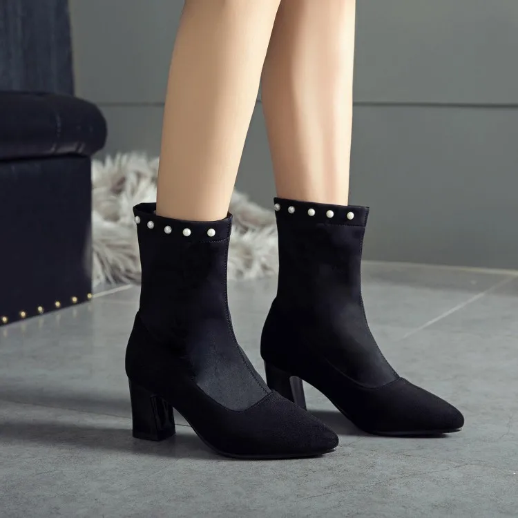 

Big Size 11 12 13 14 15 16 17 18 19 Ma'am Coarse heel Short boots Pure color Pearl decoration Boot barrel High heel boots