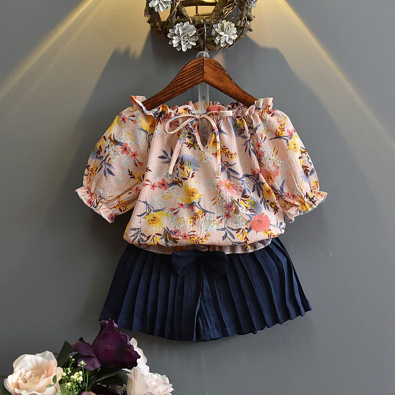 

2018 NEW Summer Children's clothing set Flowers T shirt + Bowknot Pants Suit Baby Girls Clothes suit 3-7Y