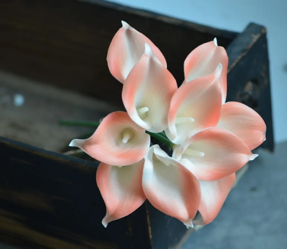 

Coral White Calla Lilies Real Touch Flowers Coral Silk Bridal Bouquets Wedding Centerpieces Artificial flower