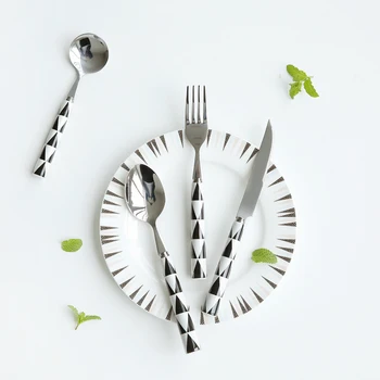 

Europen Geometric Triangle Tableware Set Ceramic Cutlery Dinnerware Knife Fork Set Silver Luxury Cutleries Western Food Set 4pcs