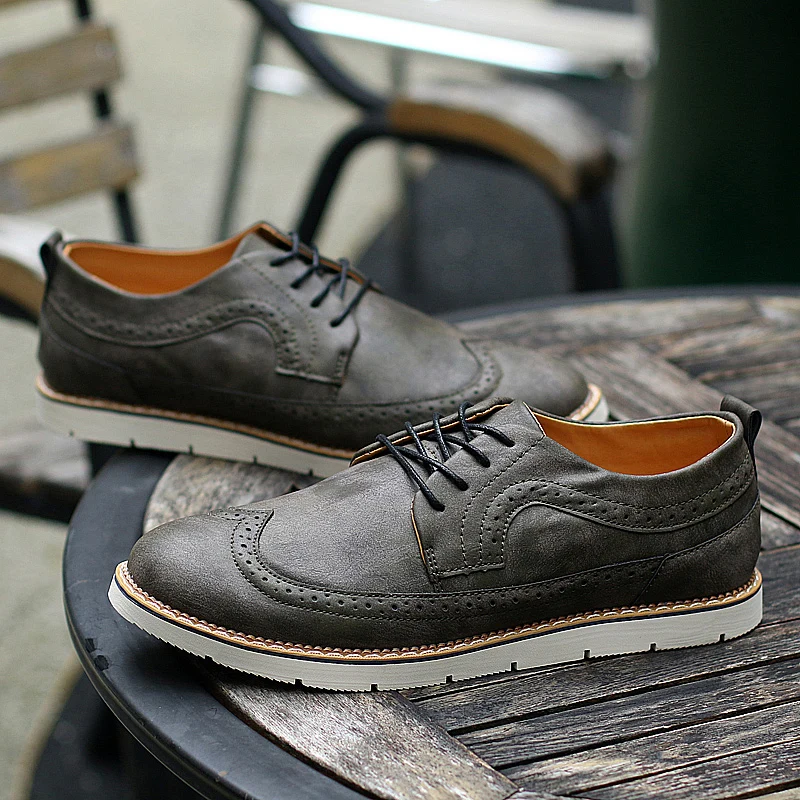 

New 2019 High-Quality Men Shoes Fashion Leather Men Business Flats Casual Shoes British Style Bullock Men Trend Oxford ShoesC4