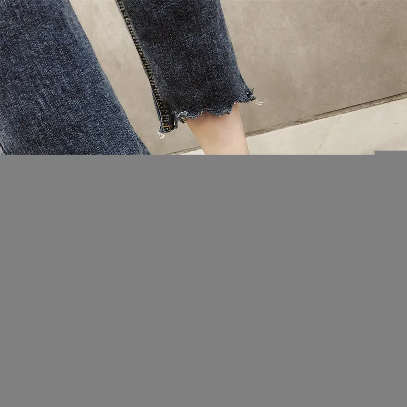 

2019 brand European fashion Korean version of the versatile canvas shoes one foot lazy flat shoes ladies rhinestone shoes