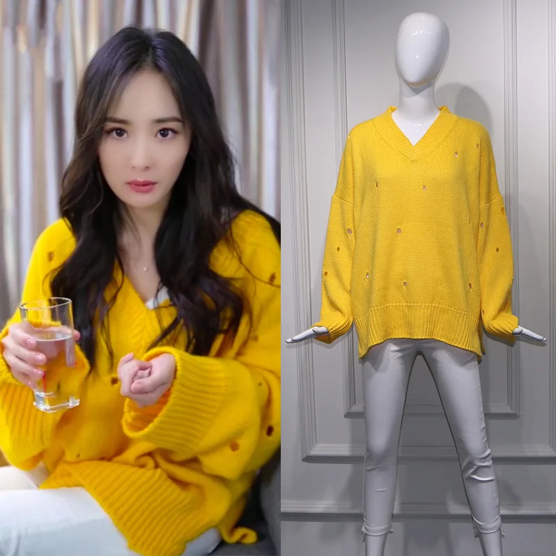 

Star Yang Weitong Yellow Hollow V-collar Yellow Loose Side Split BF Lazy Wind Pullover Women 2019 V-Neck Sweater Pullover Women