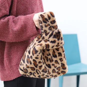 

Faux Fur Small Tote Bags 2020 Winter Fashion Muff Fluffy Mini Handbag Casual Japenese Style Leopard Pattern Cellphone Wrist Bag