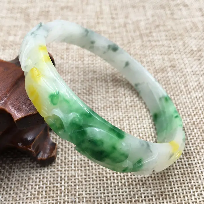 

A-732 Vintage China Hand-carved Emerald Green Jadeite Jade Bangle Bracelet 61mm