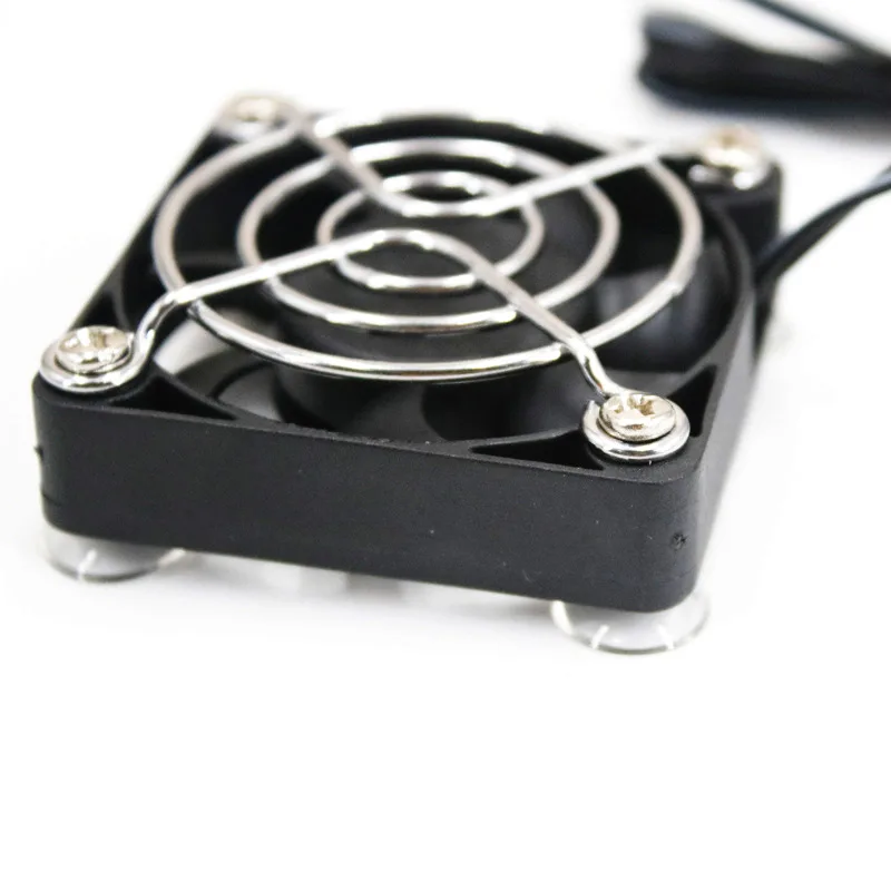 Охлаждающий вентилятор для геймпада/игровой шутер бесшумный контроллер радиатора теплоотвод универсальный портативный вентилятор для мобильного телефона