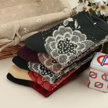 

Free shipping Socks Cotton Long Men And Women Socks Stripe Knee High Printing Socks Brand Winter Ethnic Style Stocks