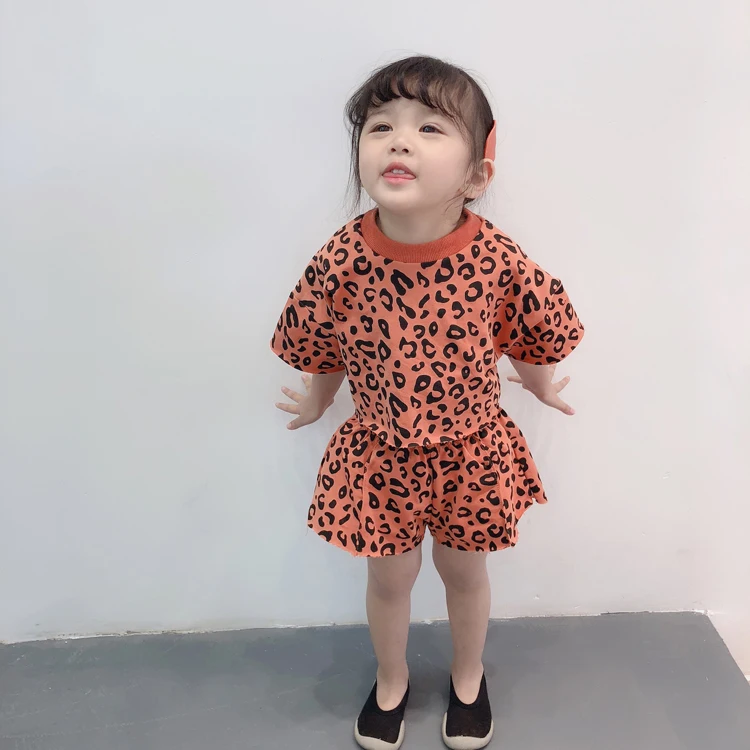 

2019 New Summer Item Girl Leopad Suit Including T-shirt+Shorts Four Colors