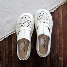 HUIFENGAZURRS- лес Ретро Маленькая свежая поверхность кожа крутая обувь Сандалии Летняя Корейская Рыбацкая обувь 3 цвета