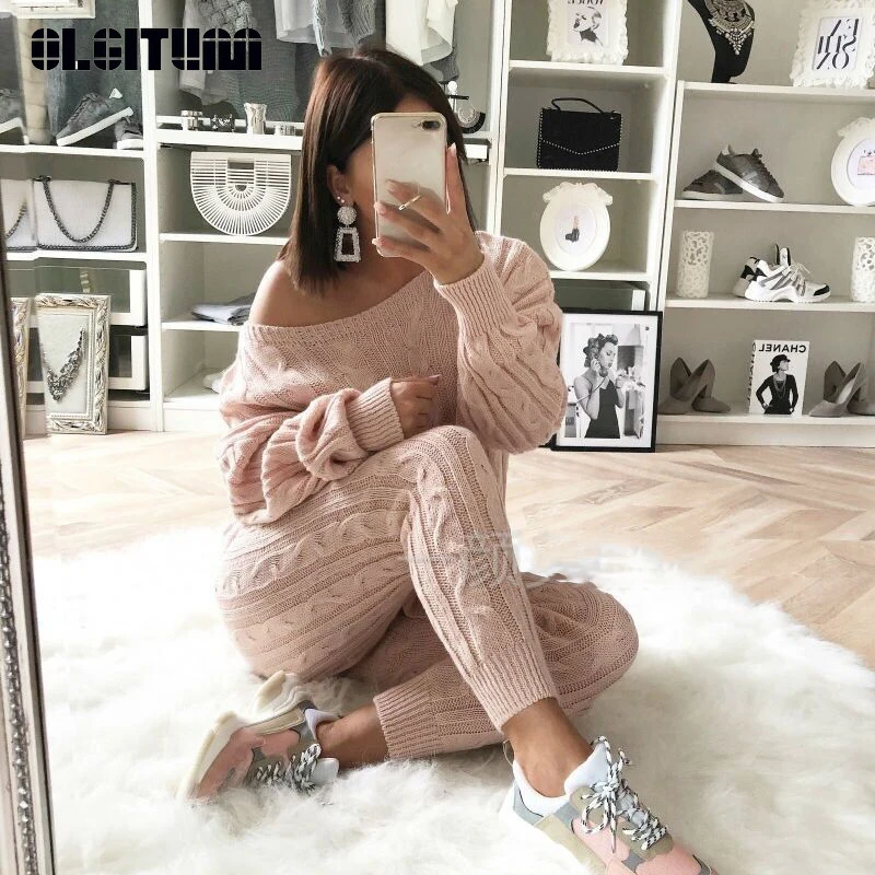 

OLGITUM New 2018 Winter and Autumn Fashion Solid Color Women Knitted Set Slash Neck Sweater + Knitted Pants WS079